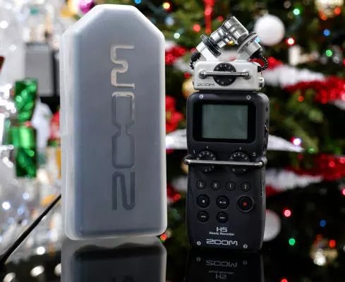 Zoom - 4 Track Handheld Recorder/USB Interface